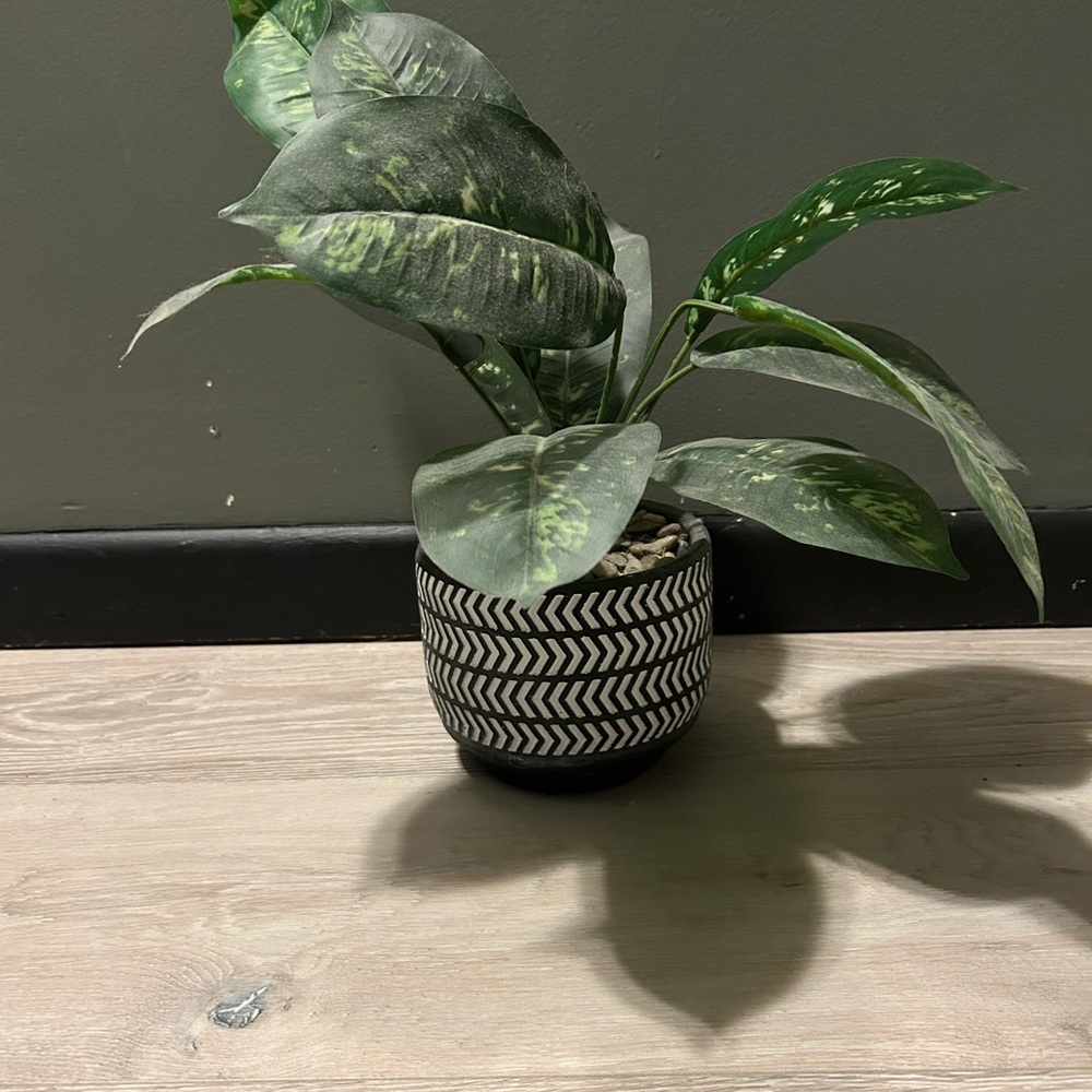 Modern Indoor Faux Plant | 18" Tall | Zig-Zag Planter & Greenery